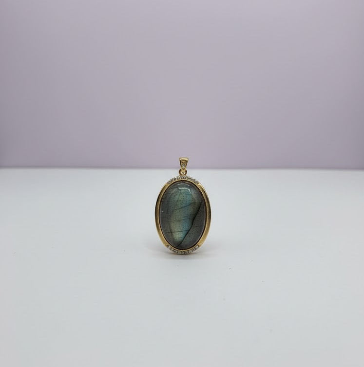 " LABRA" Pendentif labradorite ovale sertie de zircon en vermeil