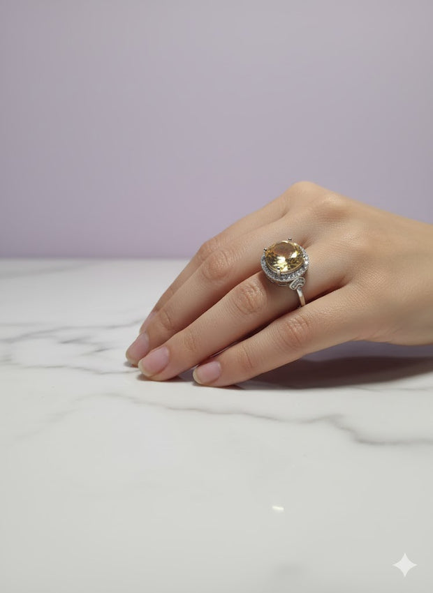 BAGCI Bague citrine ovale sertie de zircon argent 925