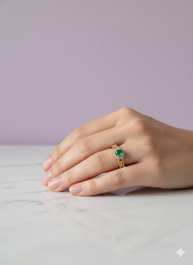 BAGEMAU Bague émeraude monture dentelle vermeil or 18k