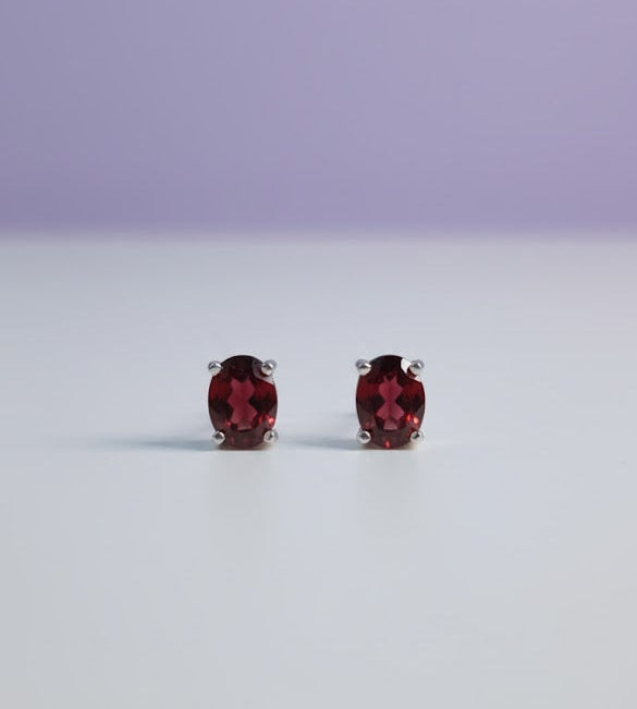 BOGRE Boucle d'oreille grenat en argent