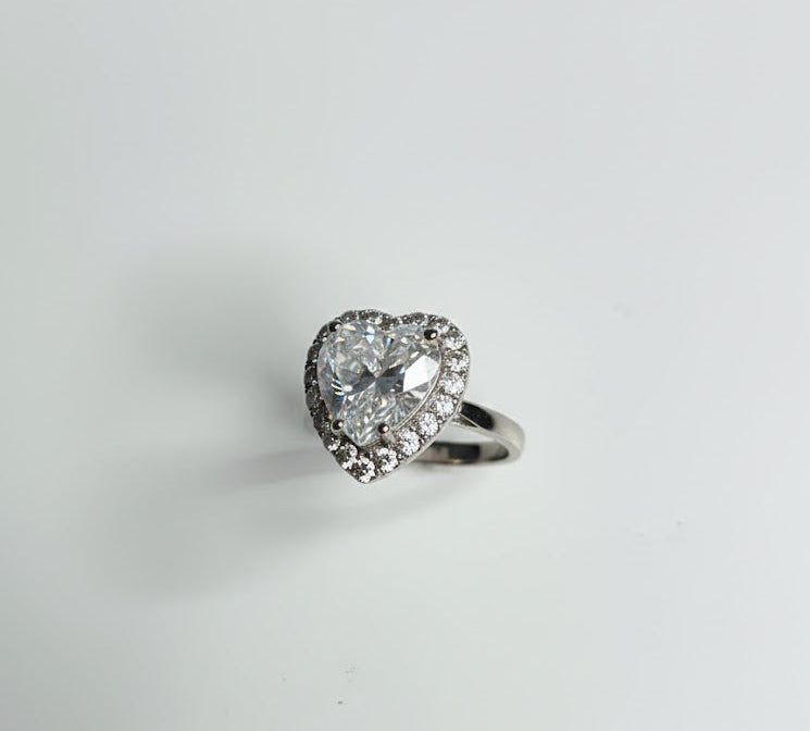 Bague ajustable coeur de cristal de roche en argent 925  sertie de zircons