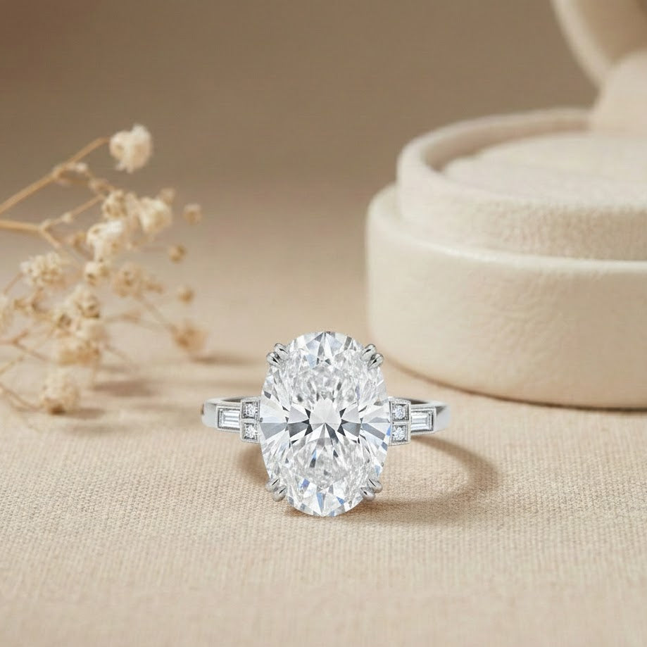CRISTAL Bague ajustable ovale de cristal de roche en argent 925 sertie de zircons