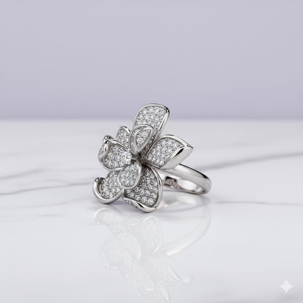 "FLOREA" Bague fleur de strass en acier inoxydable argenté