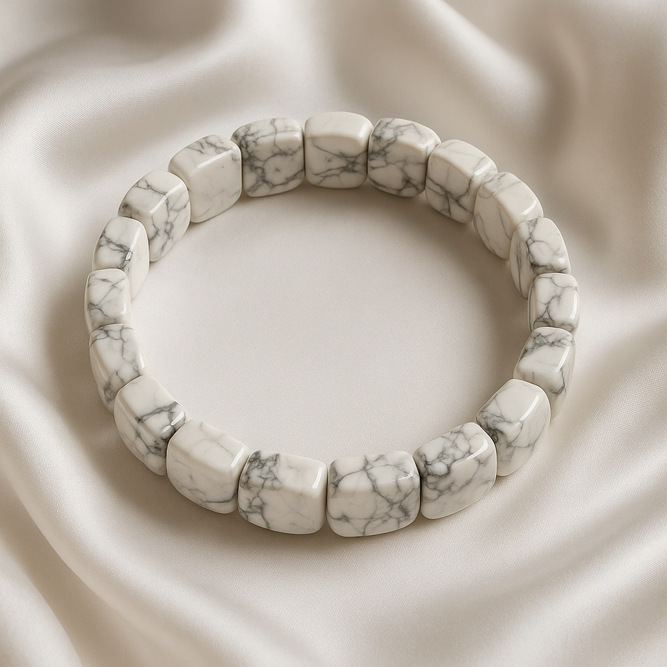"HOW" Bracelet jonc howlite blanc ovale