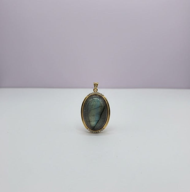 " LABRA" Pendentif labradorite ovale sertie de zircon en vermeil