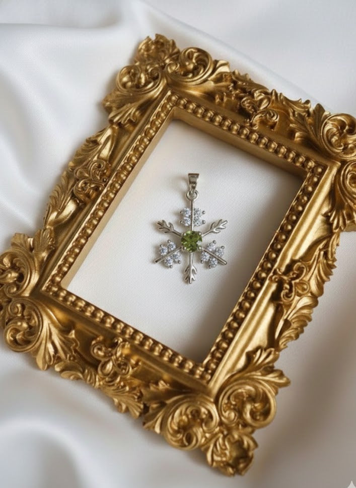 NEIDO Pendentif flocon de neige peridot en argent