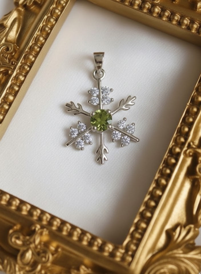 NEIDO Pendentif flocon de neige peridot en argent
