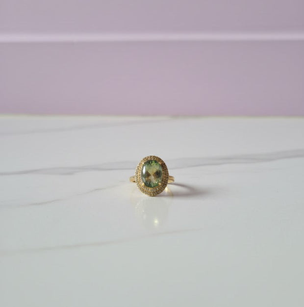 OVAMI Bague ovale mica vert sertie de zircon vermeil or 18k