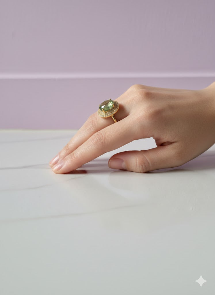 OVAMI Bague ovale mica vert sertie de zircon vermeil or 18k