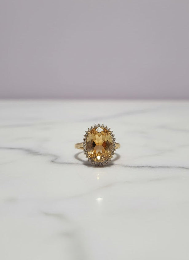 OVATRINE Bague ovale citrine sertie zircon vermeil or 18k