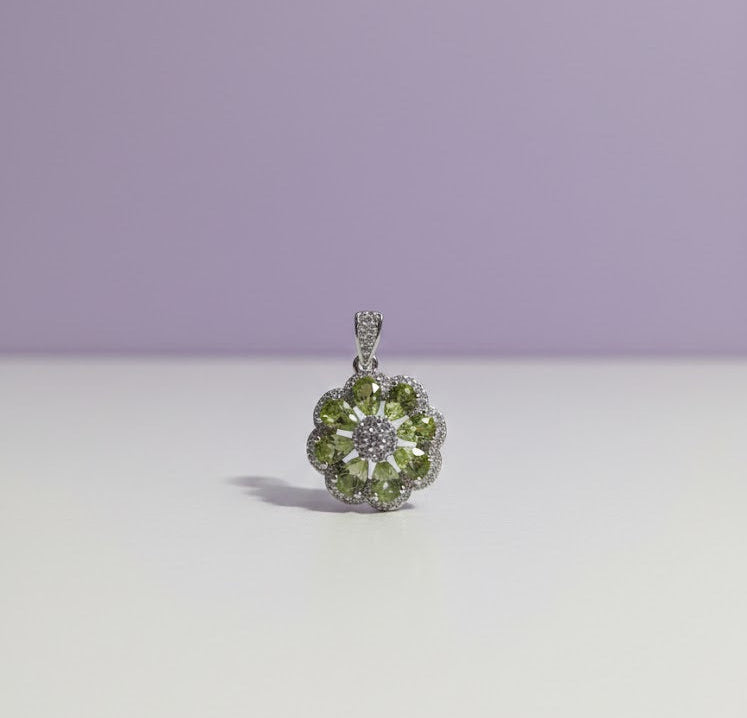 PENPEDOT Pendentif peridot sertie en argent 925