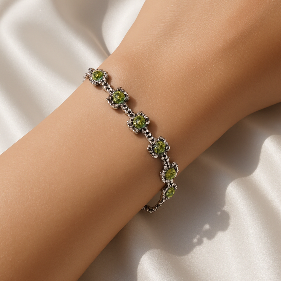 "PERIDA" Bracelet croix pierre péridot naturelle en acier inoxydable argenté
