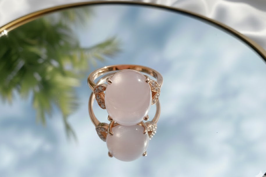 POUDRE Bague ajustable de quartz rose en vermeil rose sertie de zircons