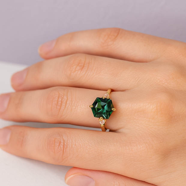 "VERIDIA" Bague forme hexagone verte acier inoxydable argenté